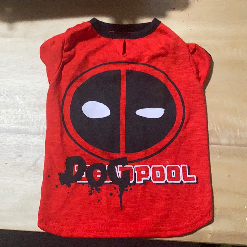 Dog shirt (NWOT)